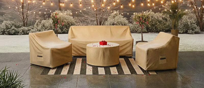 12 Outdoor Valentines Decor Ideas with Patio Furniture Covers for Cozy Winter